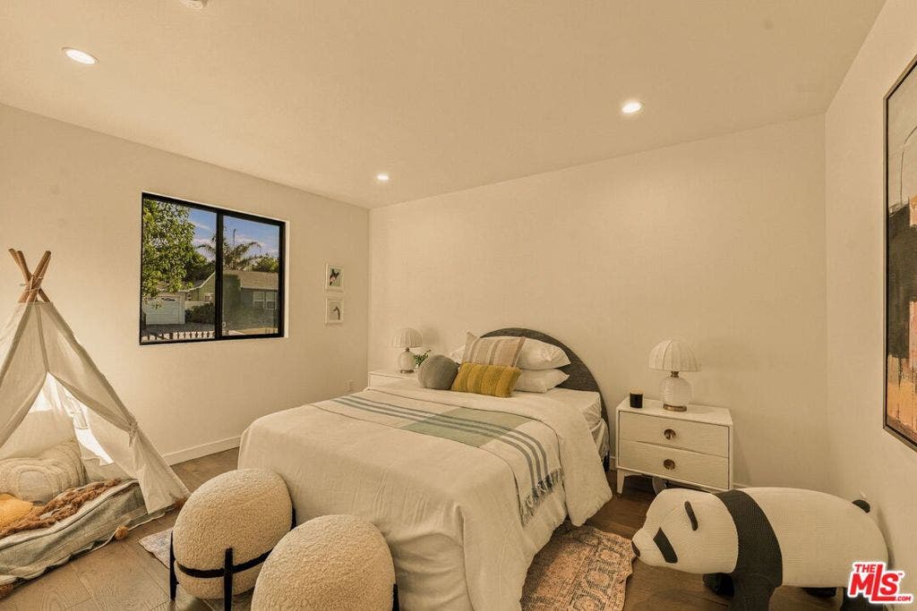 17723 Miranda Street, Encino, CA 91316 17723 Miranda Street, Encino, CA 91316