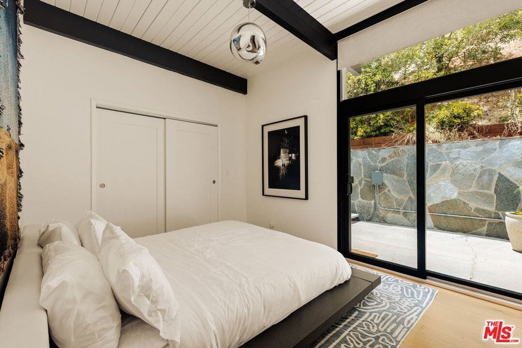 3905 Pacheco Drive, Sherman Oaks, CA 91403 3905 Pacheco Drive, Sherman Oaks, CA 91403