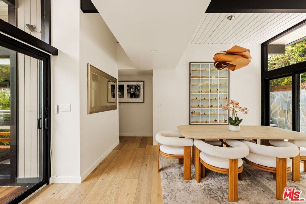 3905 Pacheco Drive, Sherman Oaks, CA 91403 3905 Pacheco Drive, Sherman Oaks, CA 91403