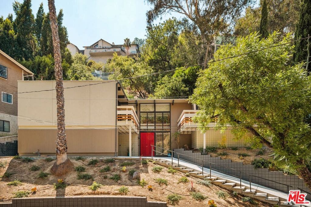 3905 Pacheco Drive, Sherman Oaks, CA 91403 3905 Pacheco Drive, Sherman Oaks, CA 91403