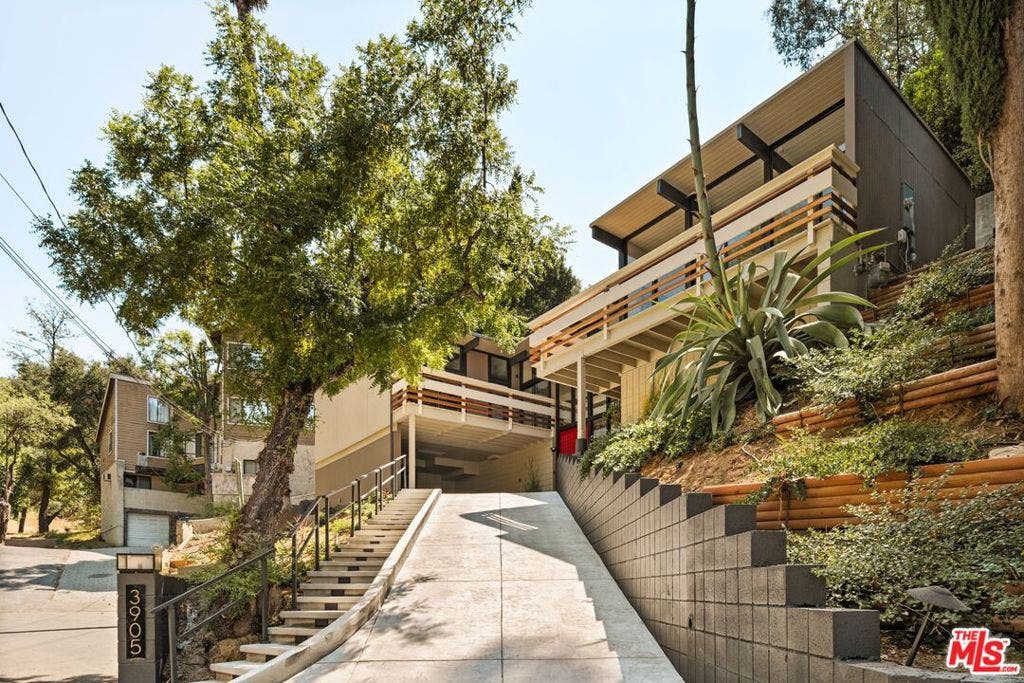 3905 Pacheco Drive, Sherman Oaks, CA 91403 3905 Pacheco Drive, Sherman Oaks, CA 91403