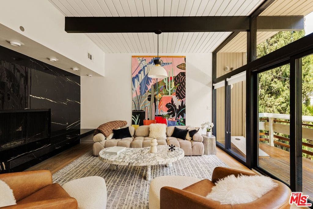 3905 Pacheco Drive, Sherman Oaks, CA 91403 3905 Pacheco Drive, Sherman Oaks, CA 91403