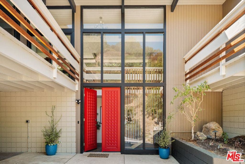 3905 Pacheco Drive, Sherman Oaks, CA 91403 3905 Pacheco Drive, Sherman Oaks, CA 91403