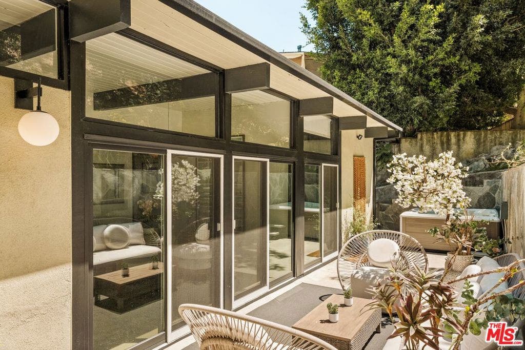 3905 Pacheco Drive, Sherman Oaks, CA 91403 3905 Pacheco Drive, Sherman Oaks, CA 91403