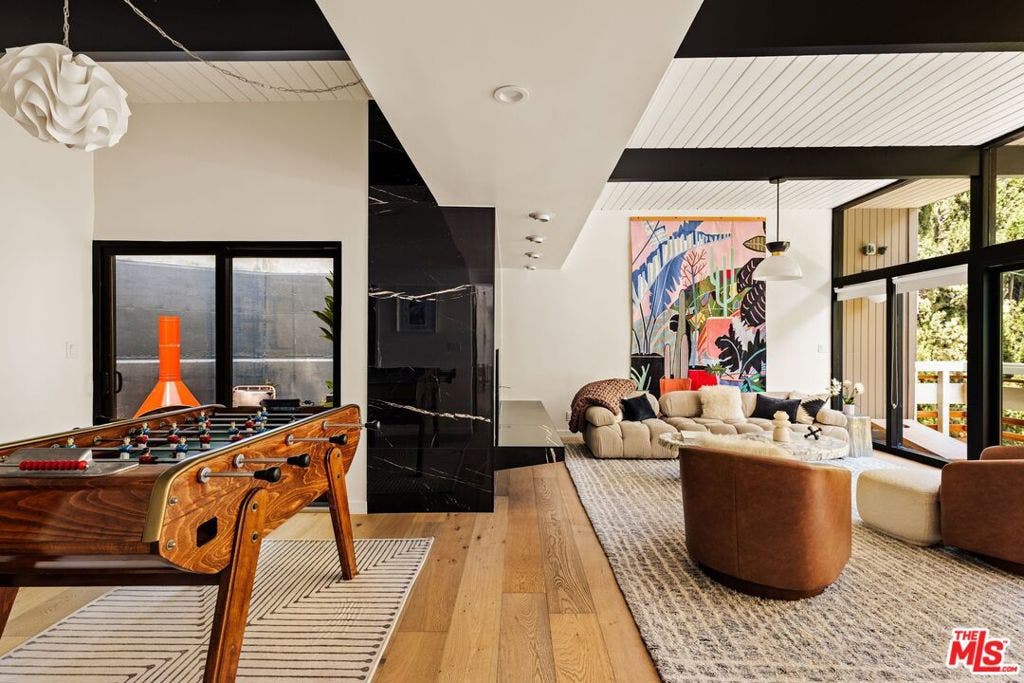 3905 Pacheco Drive, Sherman Oaks, CA 91403 3905 Pacheco Drive, Sherman Oaks, CA 91403