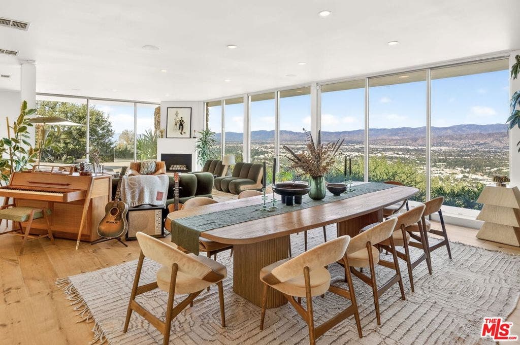 7829 Torreyson Drive, Los Angeles, CA 90046 7829 Torreyson Drive, Los Angeles, CA 90046