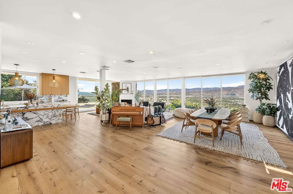 7829 Torreyson Drive, Los Angeles, CA 90046 7829 Torreyson Drive, Los Angeles, CA 90046