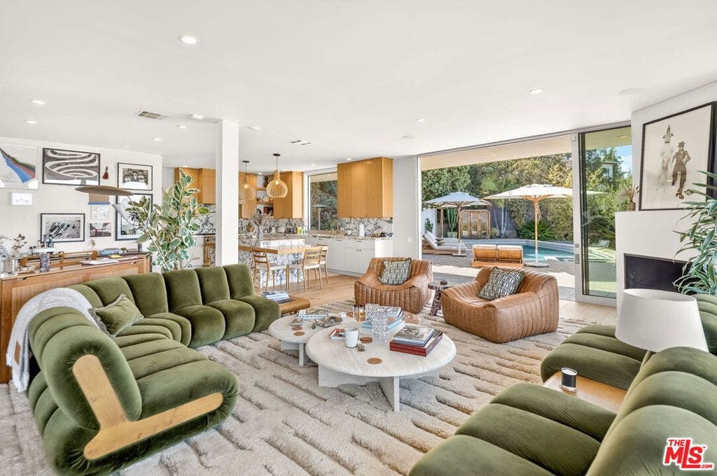 7829 Torreyson Drive, Los Angeles, CA 90046 7829 Torreyson Drive, Los Angeles, CA 90046