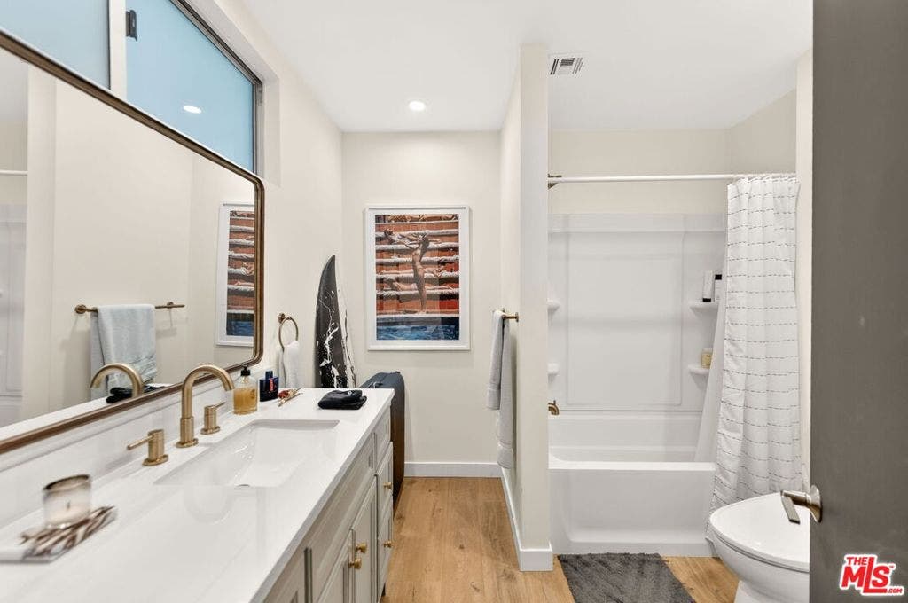 7829 Torreyson Drive, Los Angeles, CA 90046 7829 Torreyson Drive, Los Angeles, CA 90046