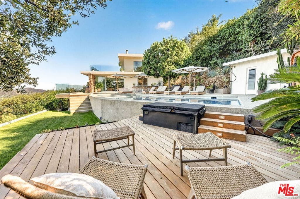7829 Torreyson Drive, Los Angeles, CA 90046 7829 Torreyson Drive, Los Angeles, CA 90046
