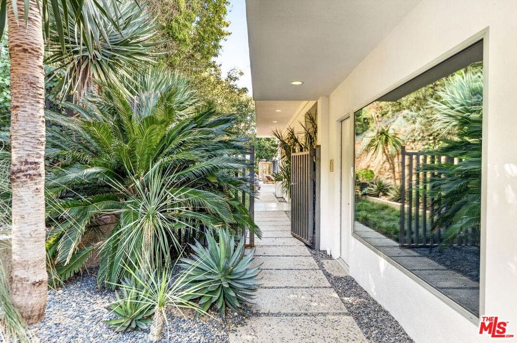 7829 Torreyson Drive, Los Angeles, CA 90046 7829 Torreyson Drive, Los Angeles, CA 90046