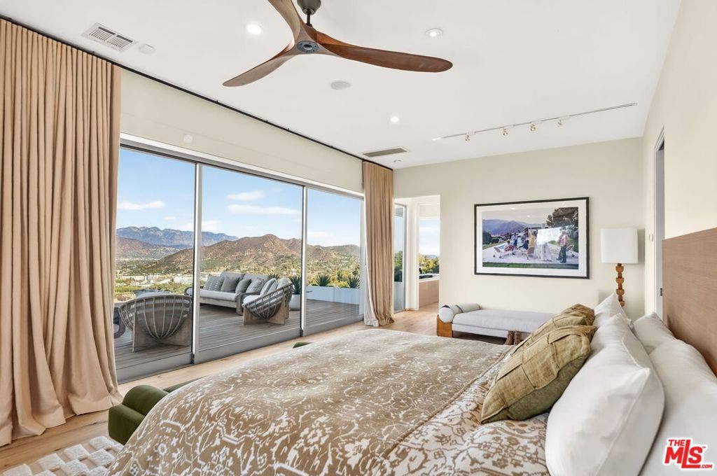 7829 Torreyson Drive, Los Angeles, CA 90046 7829 Torreyson Drive, Los Angeles, CA 90046
