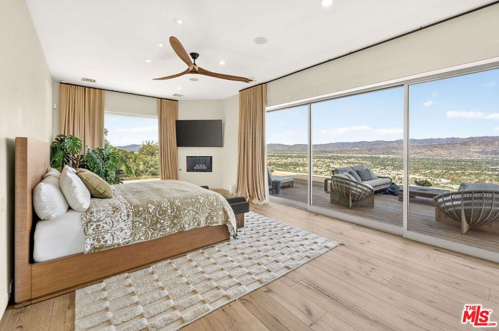 7829 Torreyson Drive, Los Angeles, CA 90046 7829 Torreyson Drive, Los Angeles, CA 90046