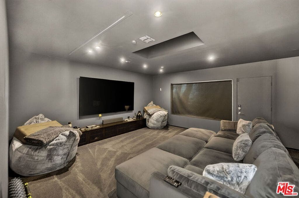 7829 Torreyson Drive, Los Angeles, CA 90046 7829 Torreyson Drive, Los Angeles, CA 90046