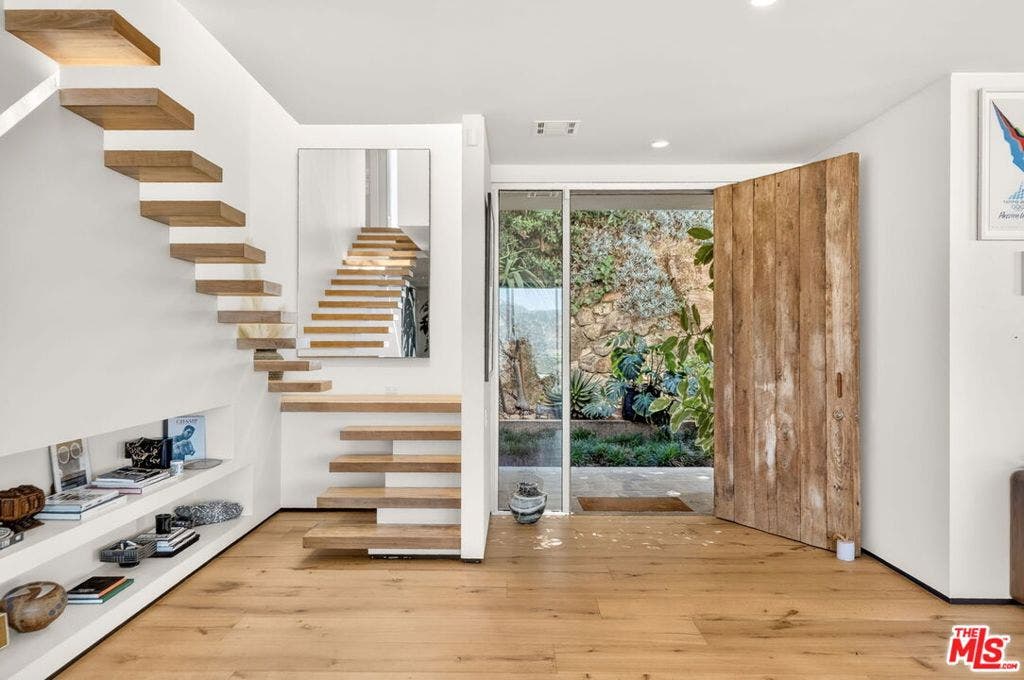 7829 Torreyson Drive, Los Angeles, CA 90046 7829 Torreyson Drive, Los Angeles, CA 90046