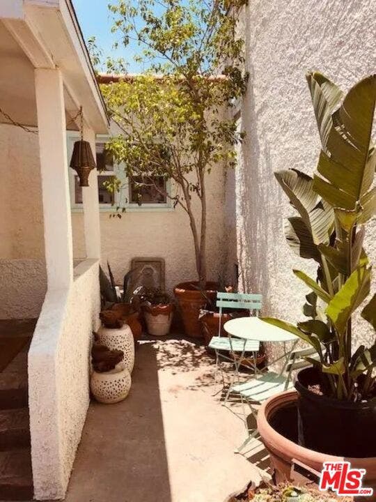 1533 6th Avenue, Los Angeles, CA 90019 1533 6th Avenue, Los Angeles, CA 90019