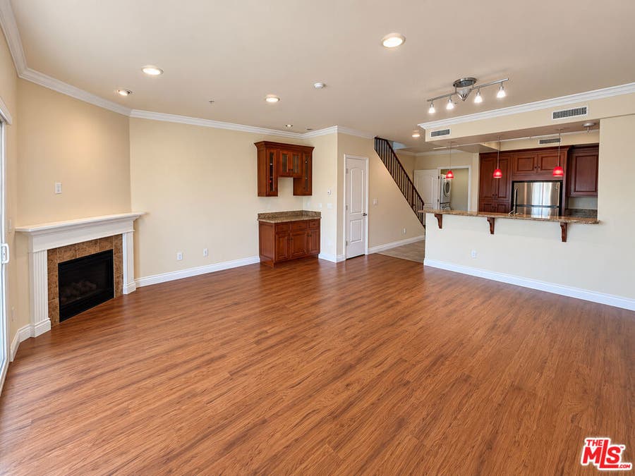 Property photo for 1101 East Avenue, #102, Burbank, CA