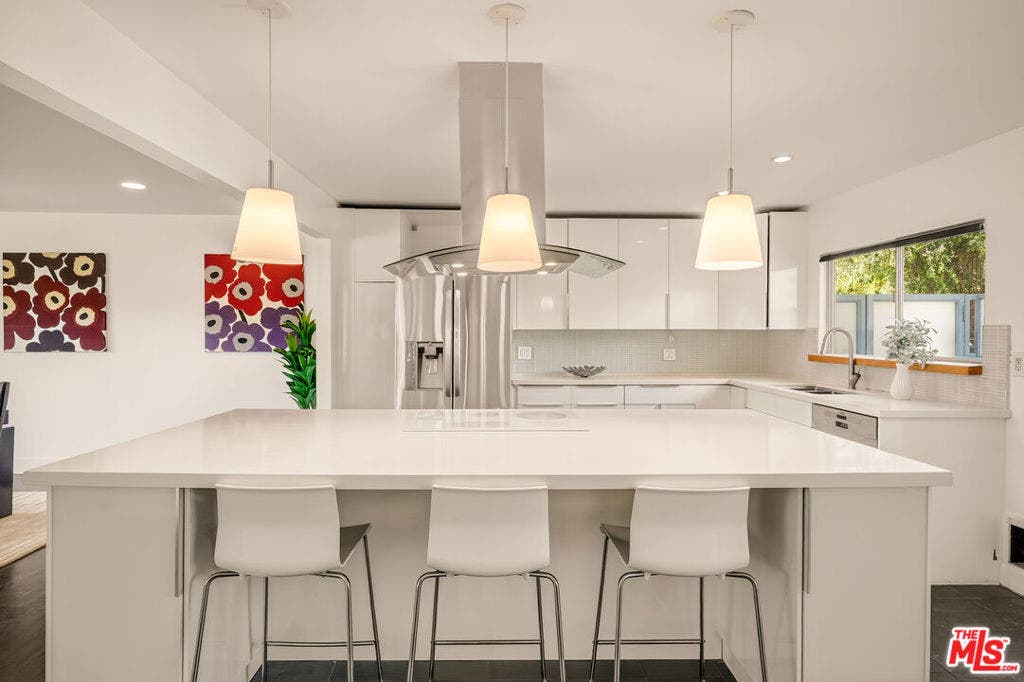 2388 Kimridge Road, Beverly Hills, CA 90210 2388 Kimridge Road, Beverly Hills, CA 90210