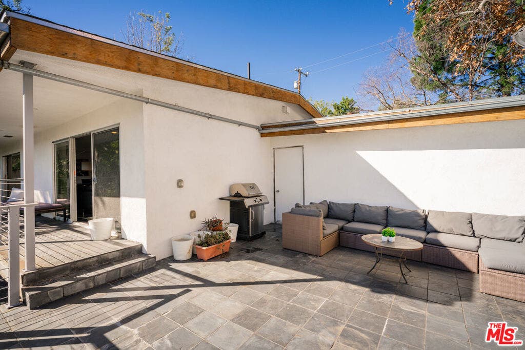 2388 Kimridge Road, Beverly Hills, CA 90210 2388 Kimridge Road, Beverly Hills, CA 90210
