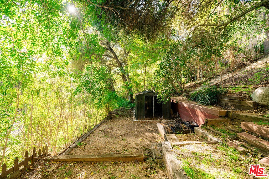 2388 Kimridge Road, Beverly Hills, CA 90210 2388 Kimridge Road, Beverly Hills, CA 90210