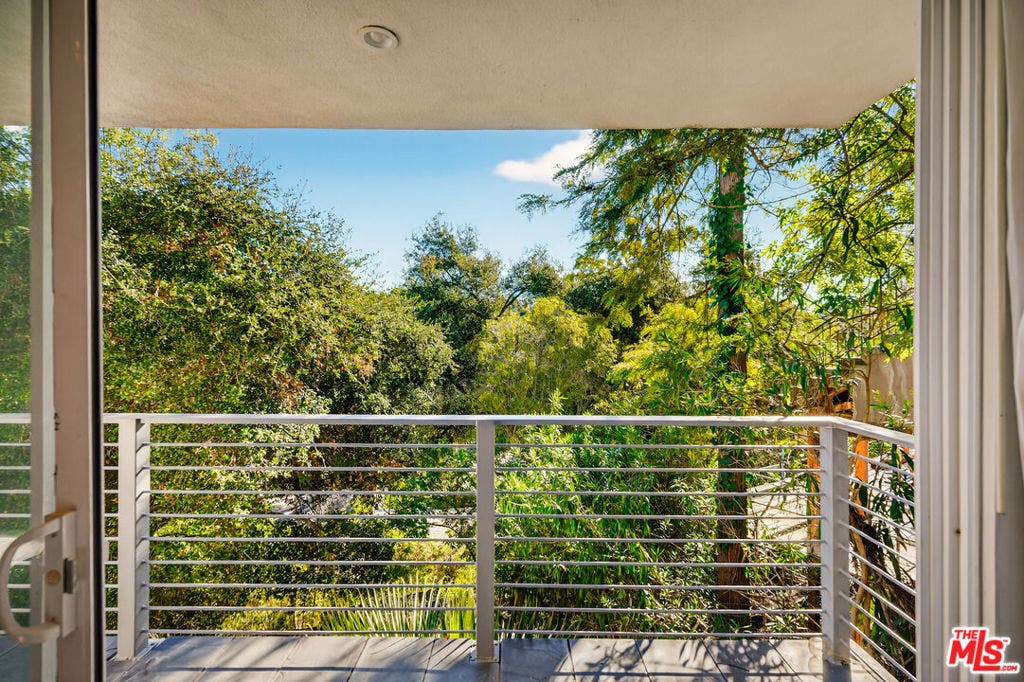 2388 Kimridge Road, Beverly Hills, CA 90210 2388 Kimridge Road, Beverly Hills, CA 90210