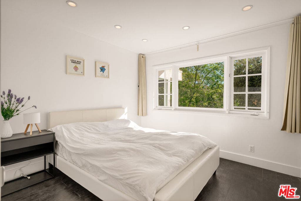 2388 Kimridge Road, Beverly Hills, CA 90210 2388 Kimridge Road, Beverly Hills, CA 90210