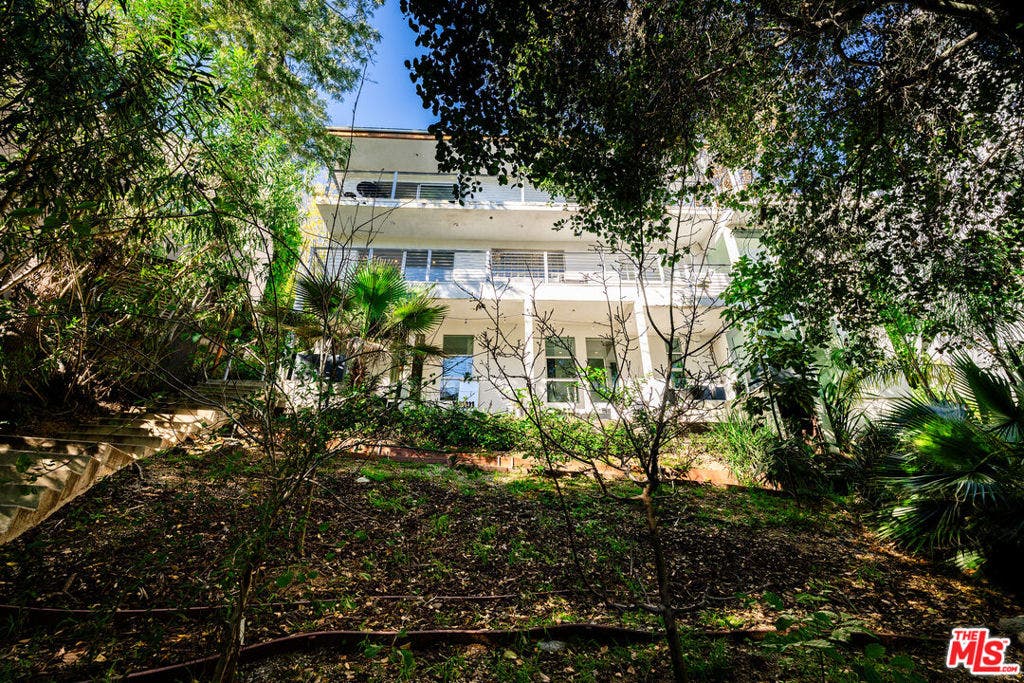 2388 Kimridge Road, Beverly Hills, CA 90210 2388 Kimridge Road, Beverly Hills, CA 90210