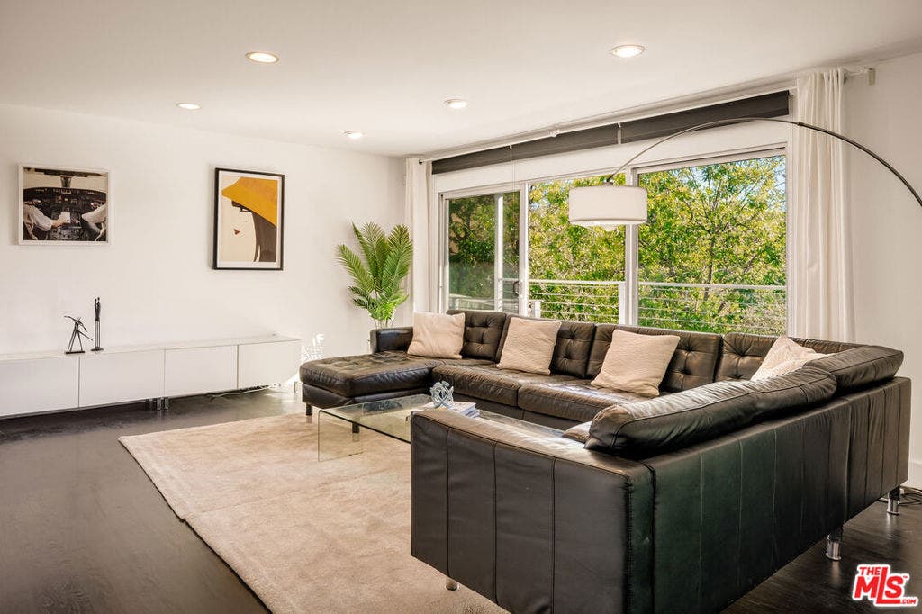 2388 Kimridge Road, Beverly Hills, CA 90210 2388 Kimridge Road, Beverly Hills, CA 90210
