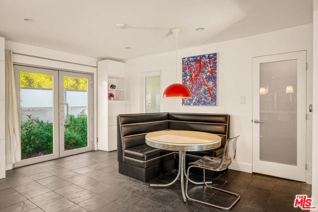 2388 Kimridge Road, Beverly Hills, CA 90210 2388 Kimridge Road, Beverly Hills, CA 90210