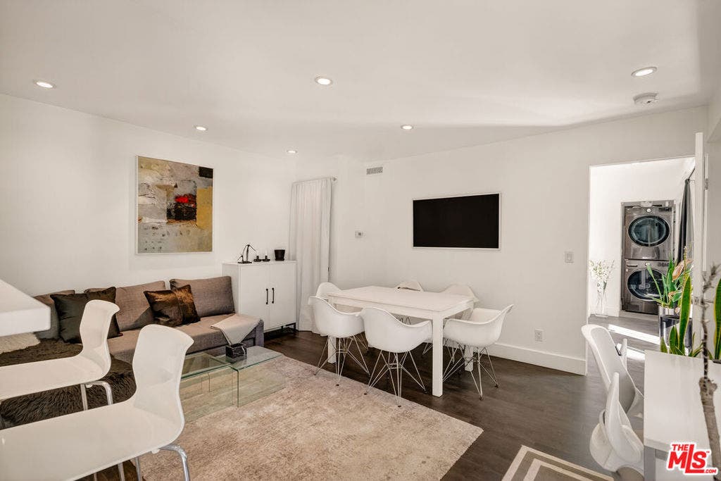 2388 Kimridge Road, Beverly Hills, CA 90210 Guest Unit