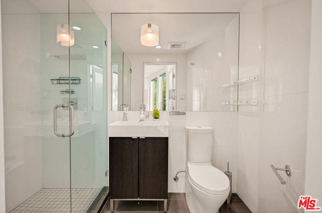 2388 Kimridge Road, Beverly Hills, CA 90210 2388 Kimridge Road, Beverly Hills, CA 90210