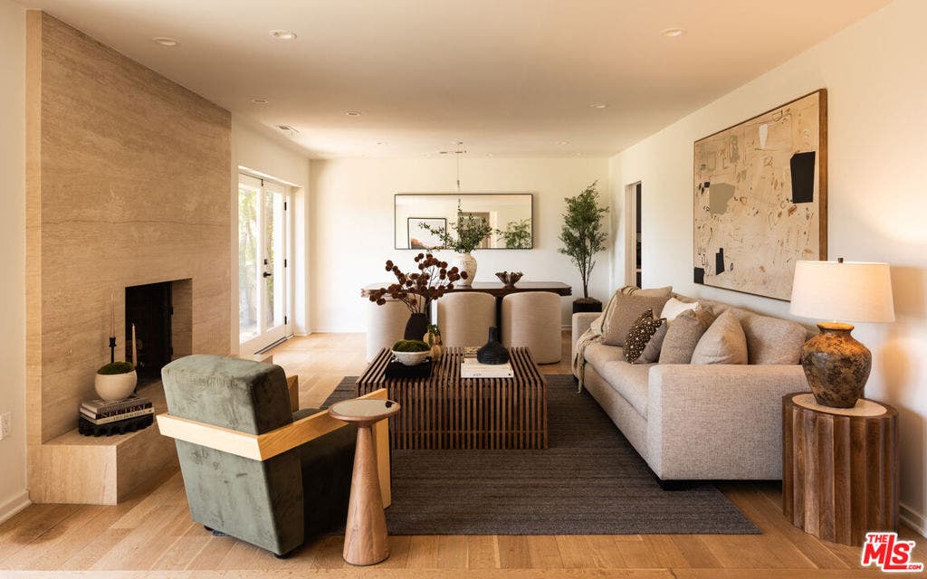 8657 Metz Place, West Hollywood, CA 90069 8657 Metz Place, West Hollywood, CA 90069