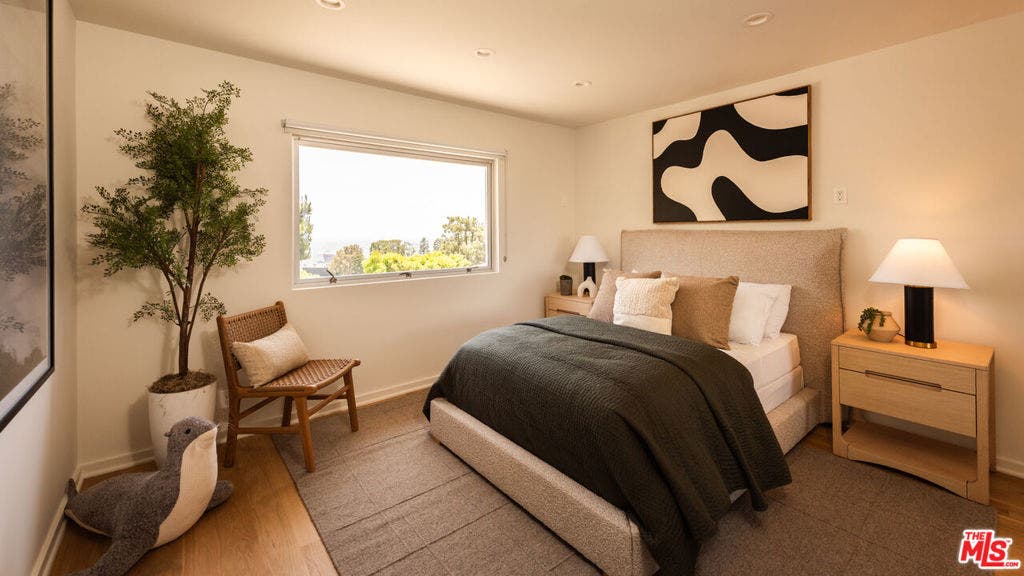 8657 Metz Place, West Hollywood, CA 90069 8657 Metz Place, West Hollywood, CA 90069