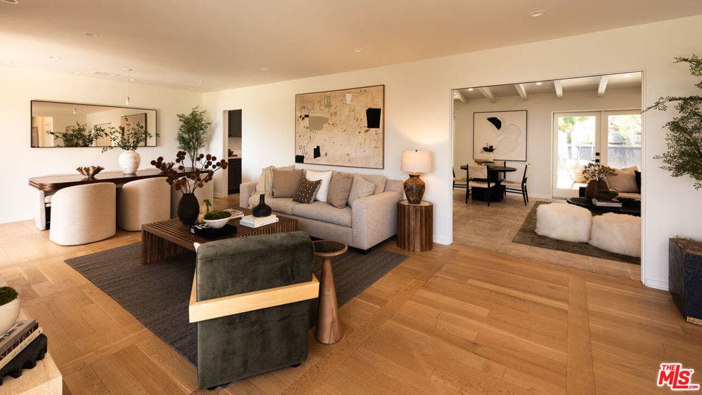 8657 Metz Place, West Hollywood, CA 90069 8657 Metz Place, West Hollywood, CA 90069