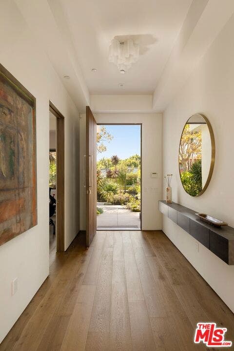 844 N Harper Avenue, Los Angeles, CA 90046 844 N Harper Avenue, Los Angeles, CA 90046