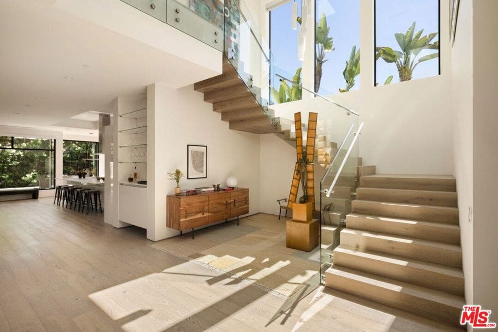 844 N Harper Avenue, Los Angeles, CA 90046 844 N Harper Avenue, Los Angeles, CA 90046