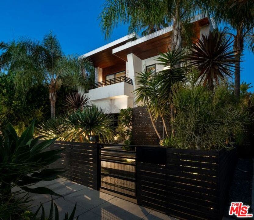 844 N Harper Avenue, Los Angeles, CA 90046 844 N Harper Avenue, Los Angeles, CA 90046