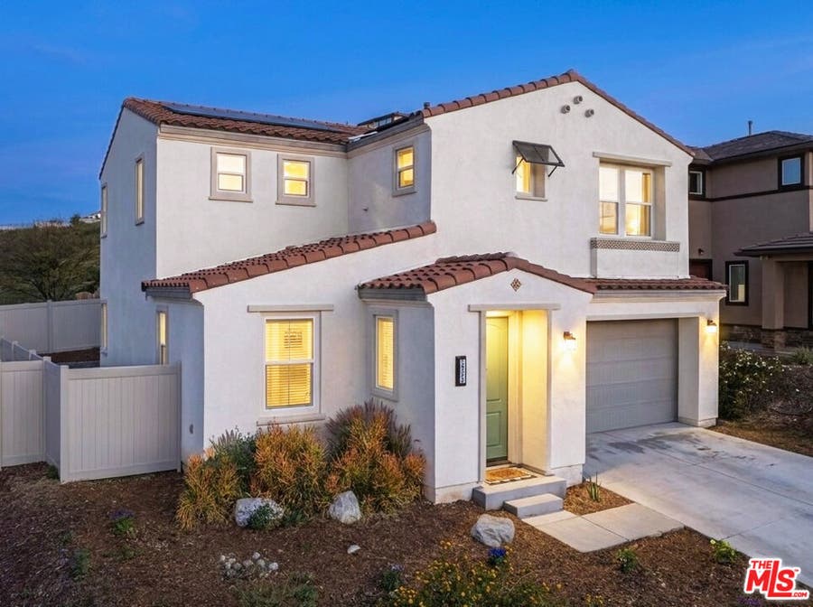 Property photo for 18175 Meridian Lane, Saugus, CA