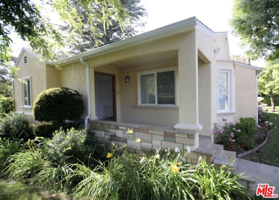 Property photo for 23005 Oxnard Street, Woodland Hills, CA