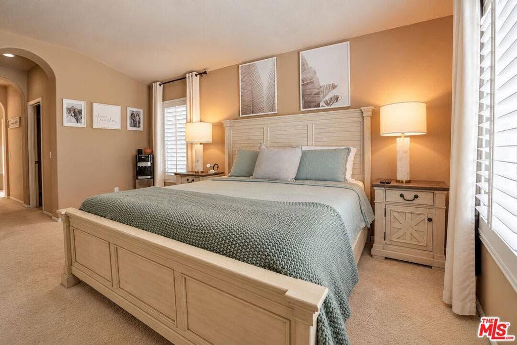 28611 Placerview Trail, Santa Clarita, CA 91390 28611 Placerview Trail, Santa Clarita, CA 91390