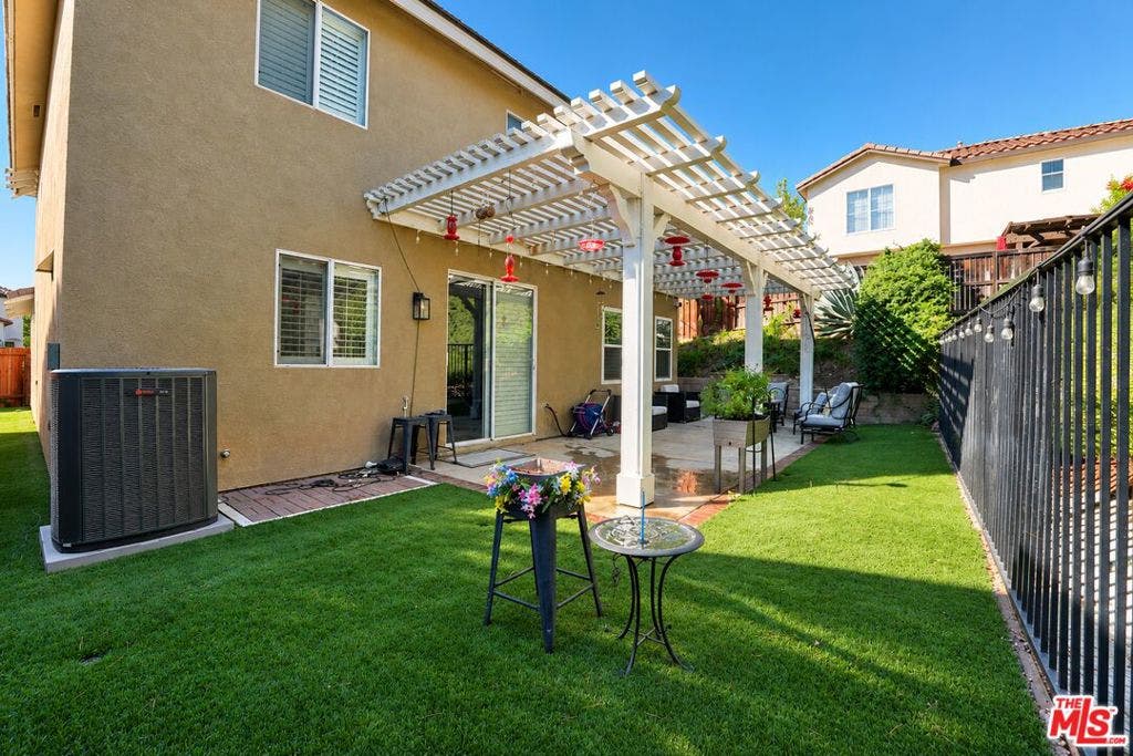 28611 Placerview Trail, Santa Clarita, CA 91390 28611 Placerview Trail, Santa Clarita, CA 91390
