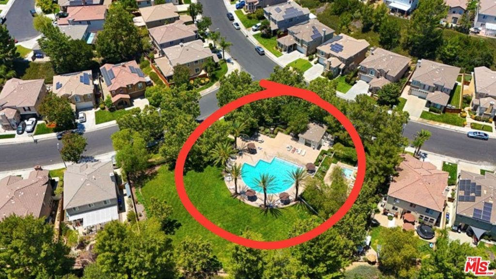 28611 Placerview Trail, Santa Clarita, CA 91390 28611 Placerview Trail, Santa Clarita, CA 91390