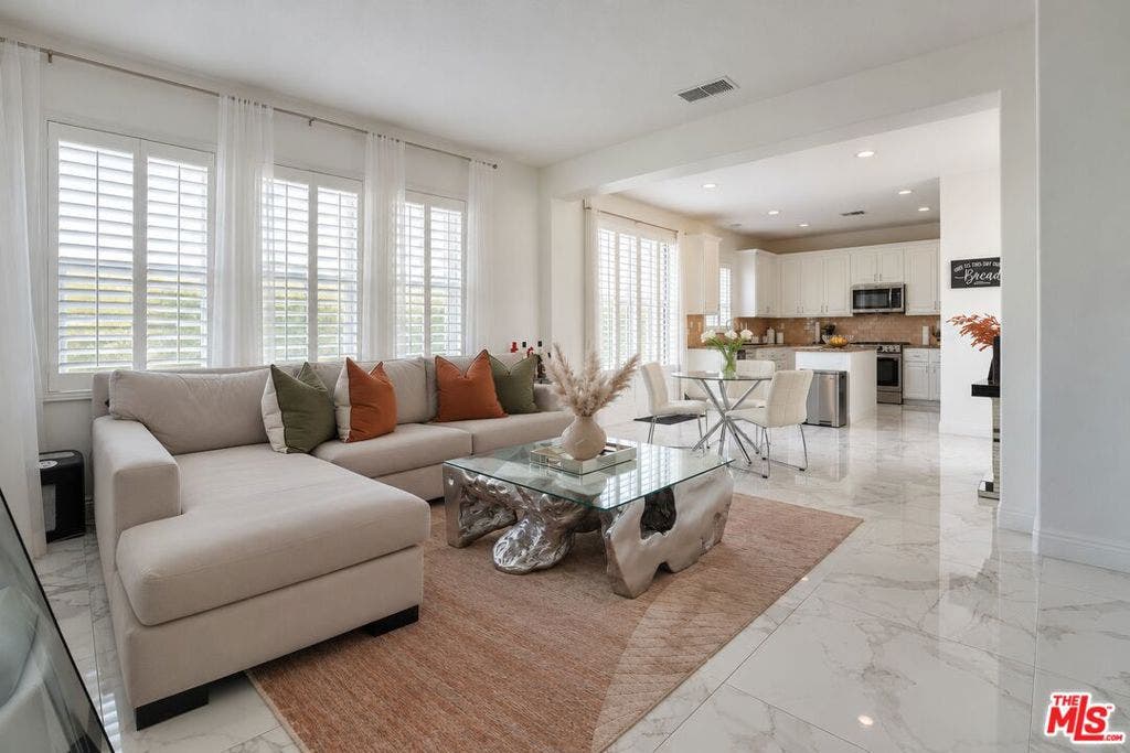 28611 Placerview Trail, Santa Clarita, CA 91390 28611 Placerview Trail, Santa Clarita, CA 91390