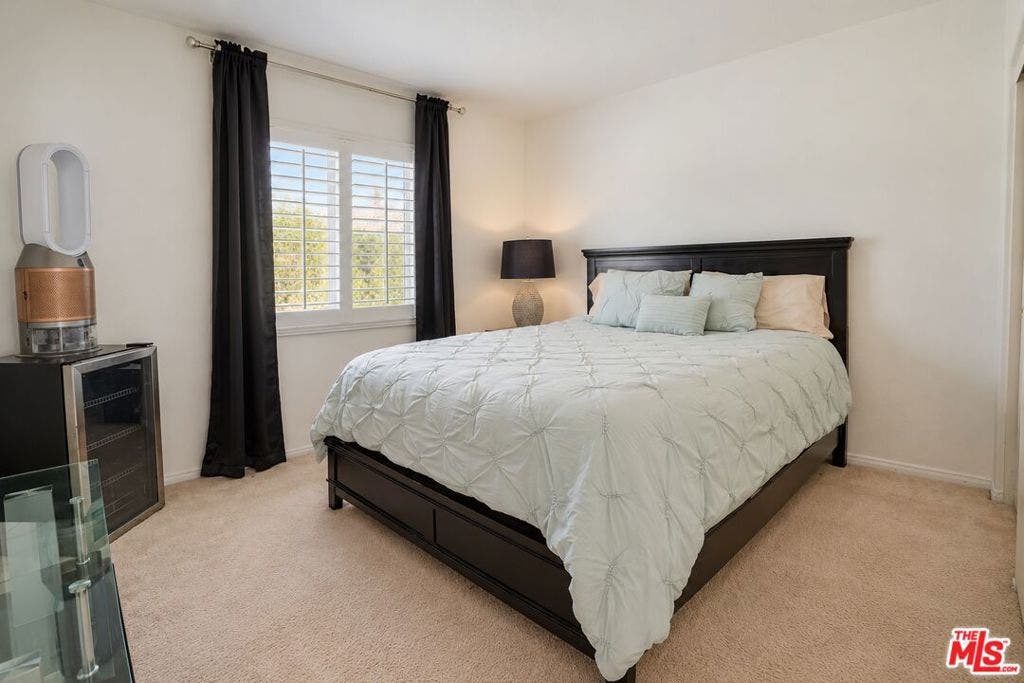 28611 Placerview Trail, Santa Clarita, CA 91390 28611 Placerview Trail, Santa Clarita, CA 91390