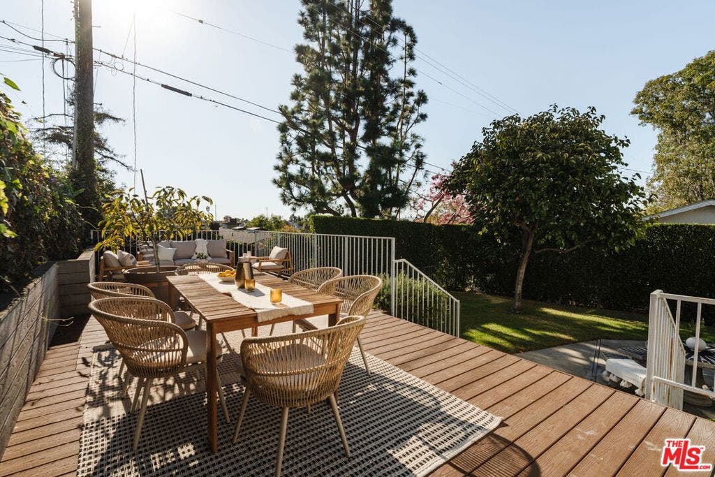 3279 Midvale Avenue, Los Angeles, CA 90034 3279 Midvale Avenue, Los Angeles, CA 90034