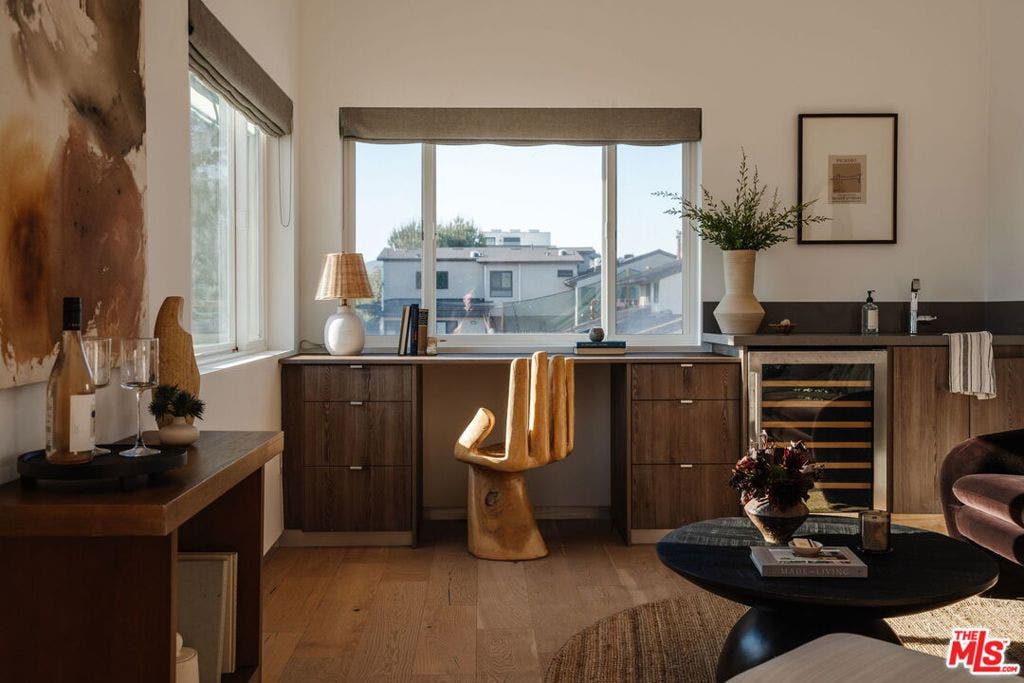 3279 Midvale Avenue, Los Angeles, CA 90034 3279 Midvale Avenue, Los Angeles, CA 90034