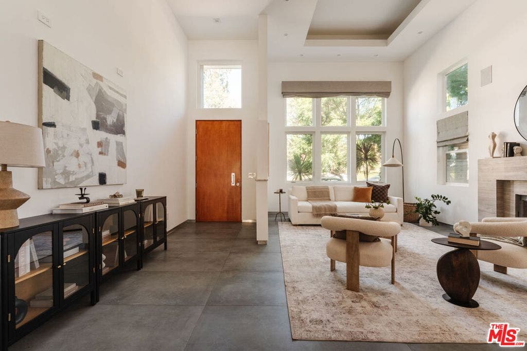 3279 Midvale Avenue, Los Angeles, CA 90034 3279 Midvale Avenue, Los Angeles, CA 90034