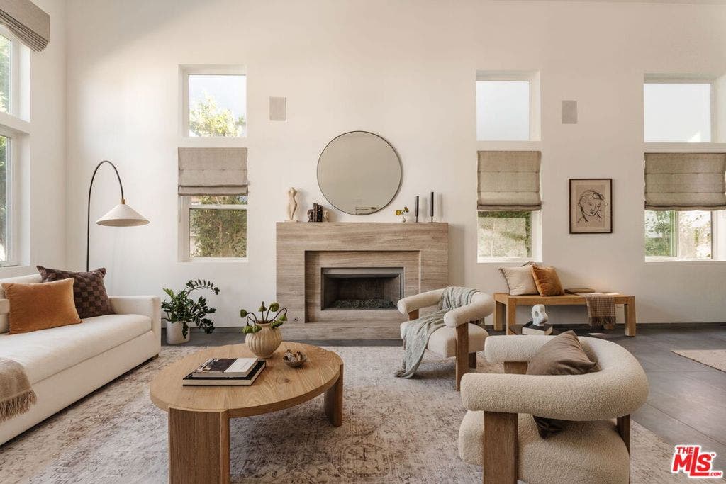 3279 Midvale Avenue, Los Angeles, CA 90034 3279 Midvale Avenue, Los Angeles, CA 90034