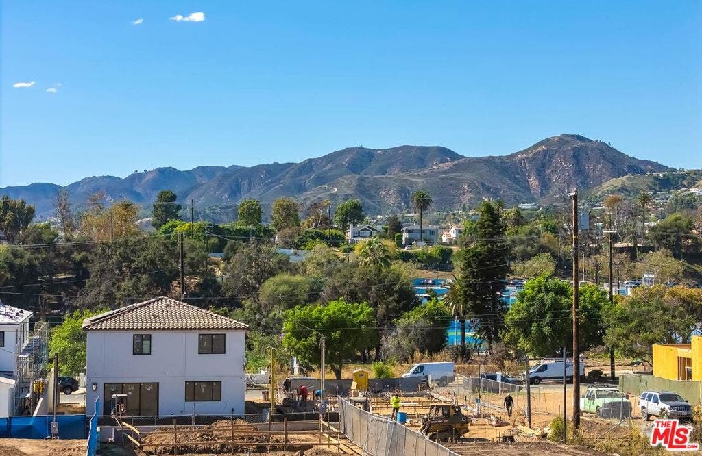 740 Haverford Avenue, Pacific Palisades, CA 90272 View from approx 1st level