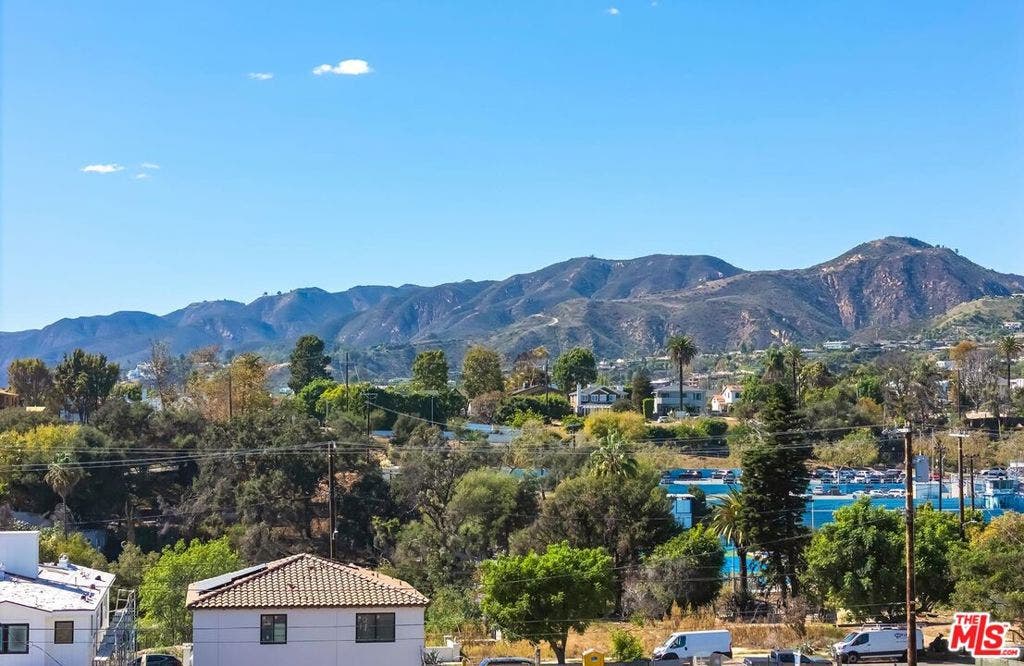 740 Haverford Avenue, Pacific Palisades, CA 90272 View from approx 2nd level